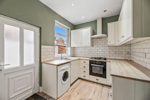 Kitchen- click for photo gallery